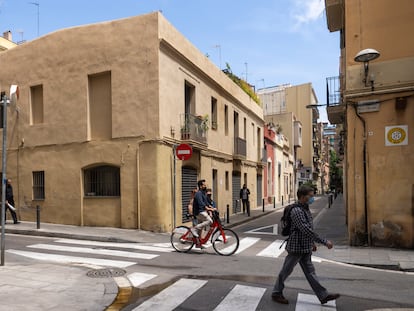 Viviendas de la calle de Igualada de Barcelona que el plan urbanístico de Gràcia prevé expropiar.