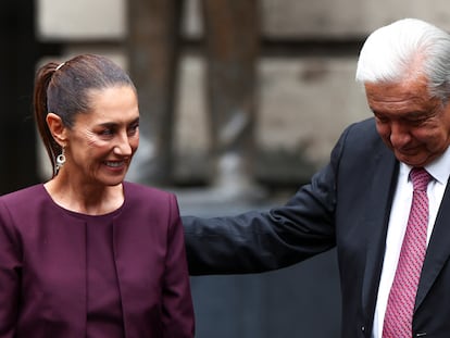 El presidente de México, Andrés Manuel López Obrador, y la presidenta electa, Claudia Sheinbaum, este miércoles en Ciudad de México.