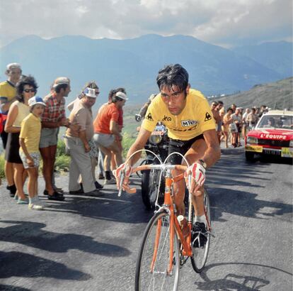 Luis Ocaña, durante la ascensión al Galibier en la edición del Tour celebrada en 1973.