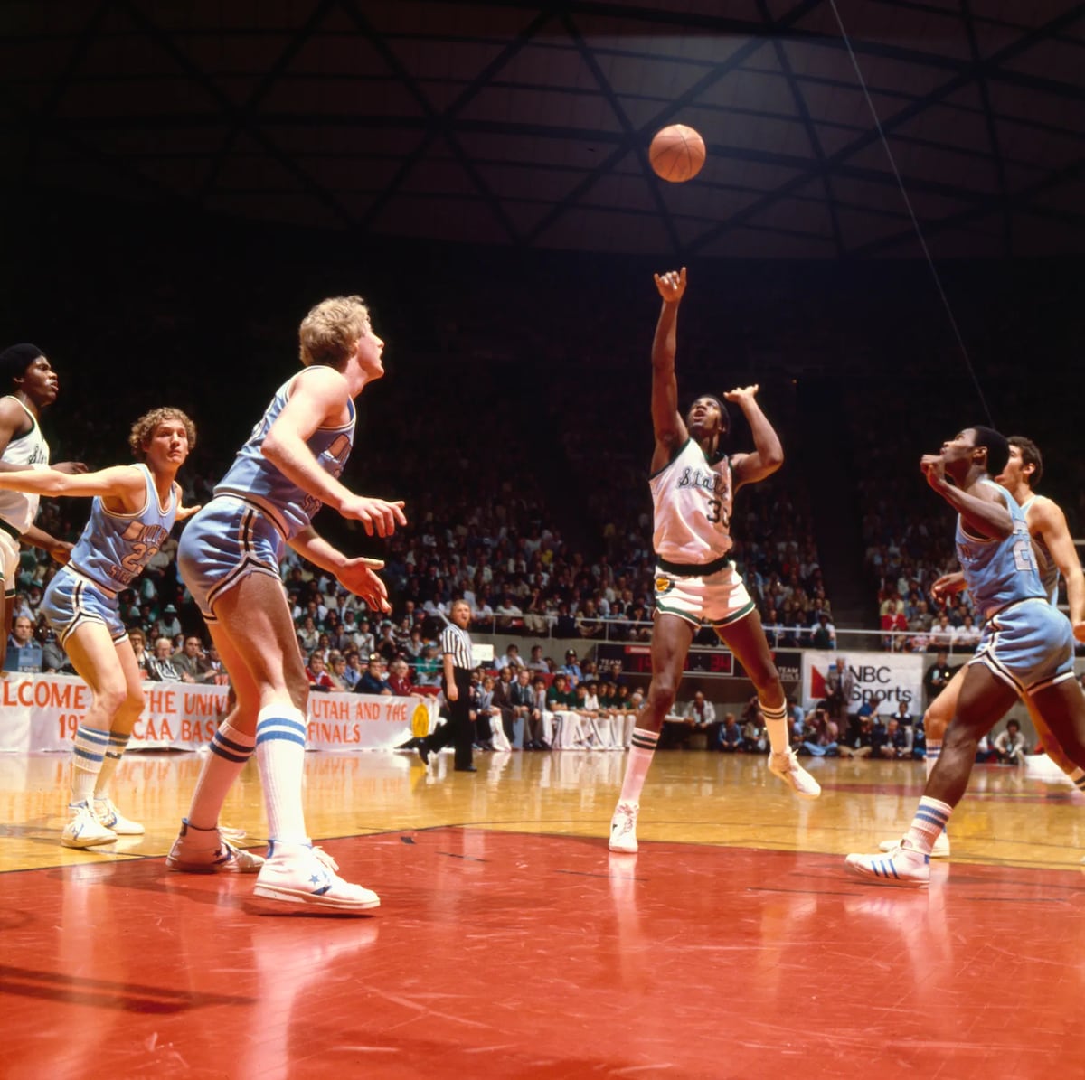 Larry Bird y Magic Johnson, a 47 años del inicio del gran show