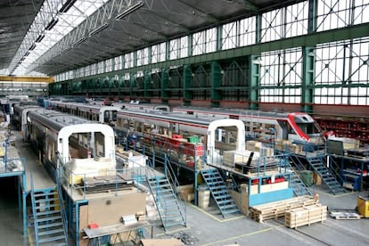 Nave de acabado de trenes de CAF.