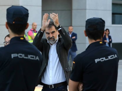 Jordi Cuixart, presidente de Òmnium, a su llegada para declarar en la Audiencia Nacional.