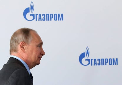 El presidente ruso, Vladimir Putin, durante una visita hoy a una instalación de Gazprom.(Photo by Mikhail Svetlov/Getty Images)