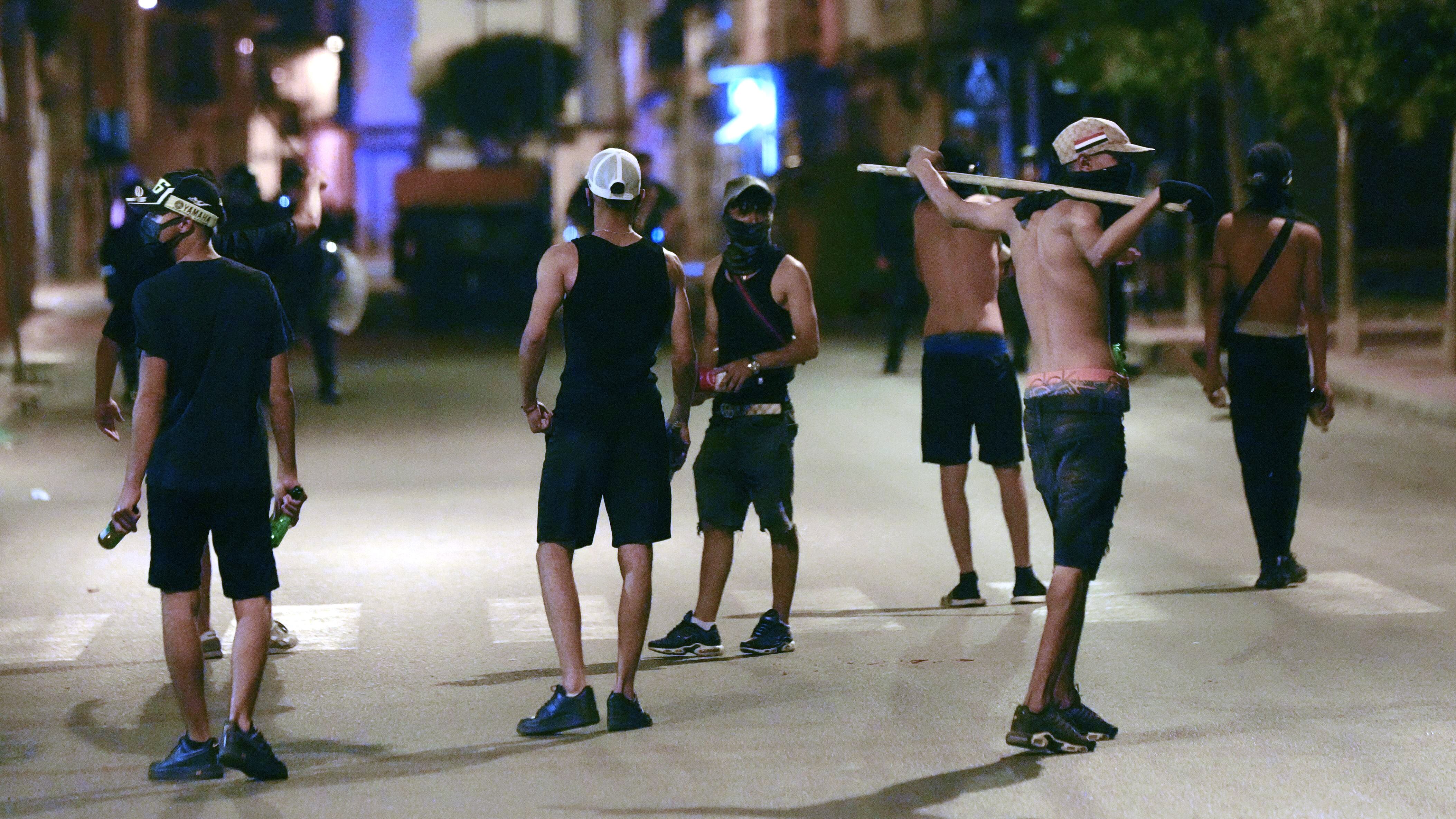 Alta tensión durante la noche en Torre Pacheco:“Si los ultras te cogen solo, te machacan”