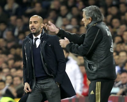 Ida de los cuartos de final de la Copa del Rey. Real Madrid, 1 - Barcelona, 2: Guardiola y Mourinho dan instrucciones desde el banquillo.