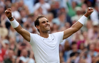 Rafa Nadal tras ganar un partido de Wimbledon el pasado año.