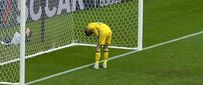 De Gea lamenta el segundo gol de Italia.