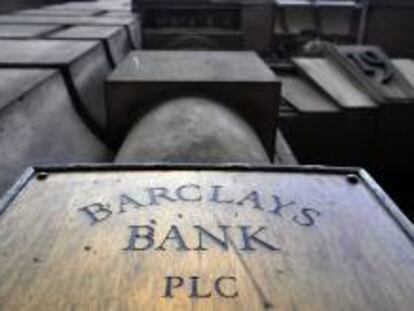 Vista de un cartel de Barclays Bank en Londres, Reino Unido. EFE/Archivo