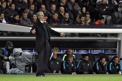 Laurent Blanc, técnico del PSG, durante la ida de los cuartos de Champions contra el Manchester City (2-2). 