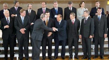 Diversos líderes del Partido Popular Europeo posan en la <i>foto de familia</i> correspondiente a la reunión celebrada en Lisboa el mes pasado.