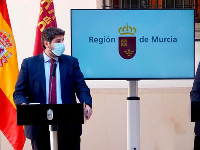 Fernando López Miras e Isabel Franco en la rueda de prensa que dieron el 12 de marzo en Murcia.