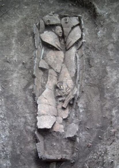 Sarcófago encontrado perto de Nazaré.
