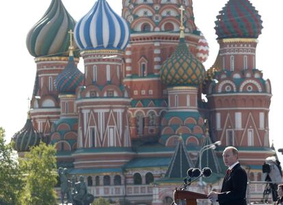 Rusia conmemora el 69 aniversario del Día de la Victoria sobre la Alemania nazi con el tradicional desfile militar en la Plaza Roja, acto que preside el presidente ruso, Vladímir Putin.