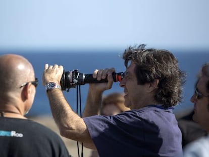 El director Manuel Gómez Pereira, durante el rodaje de 'La ignorancia de la sangre'.