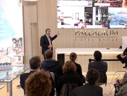 A la izquierda, Jesús Sobrino, consejero delegado de Palladium Hotel Group, y a la derecha, Abel Matutes Prats, presidente de Palladium Hotel Group.