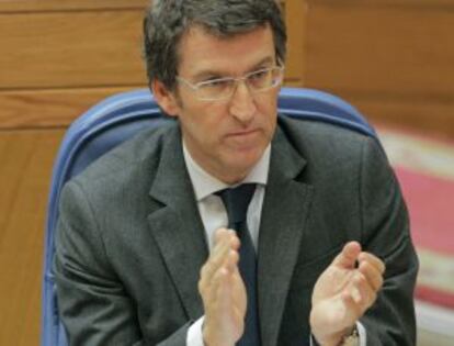 Núnez Feijóo en su escaño del parlamento