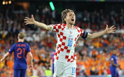 Modric celebra su gol ante Países Bajos durante el partido de semifinales de la Liga de las Naciones este miércoles en Róterdam.