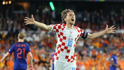Modric celebra su gol ante Países Bajos durante el partido de semifinales de la Liga de las Naciones este miércoles en Róterdam.