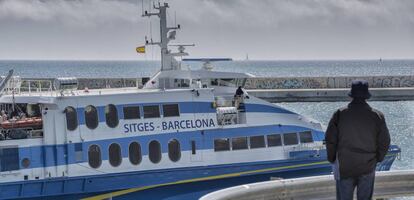 Sortida del Ferri Sitges-Barcelona.