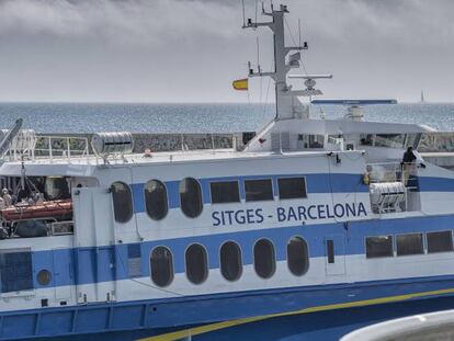 Sortida del Ferri Sitges-Barcelona.