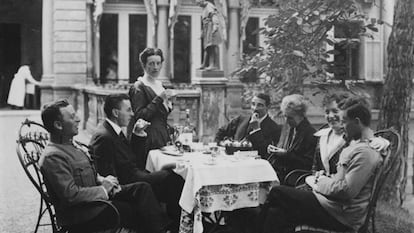 Fotografía tomada en el verano de 1917 de la familia Wittgenstein en Viena.