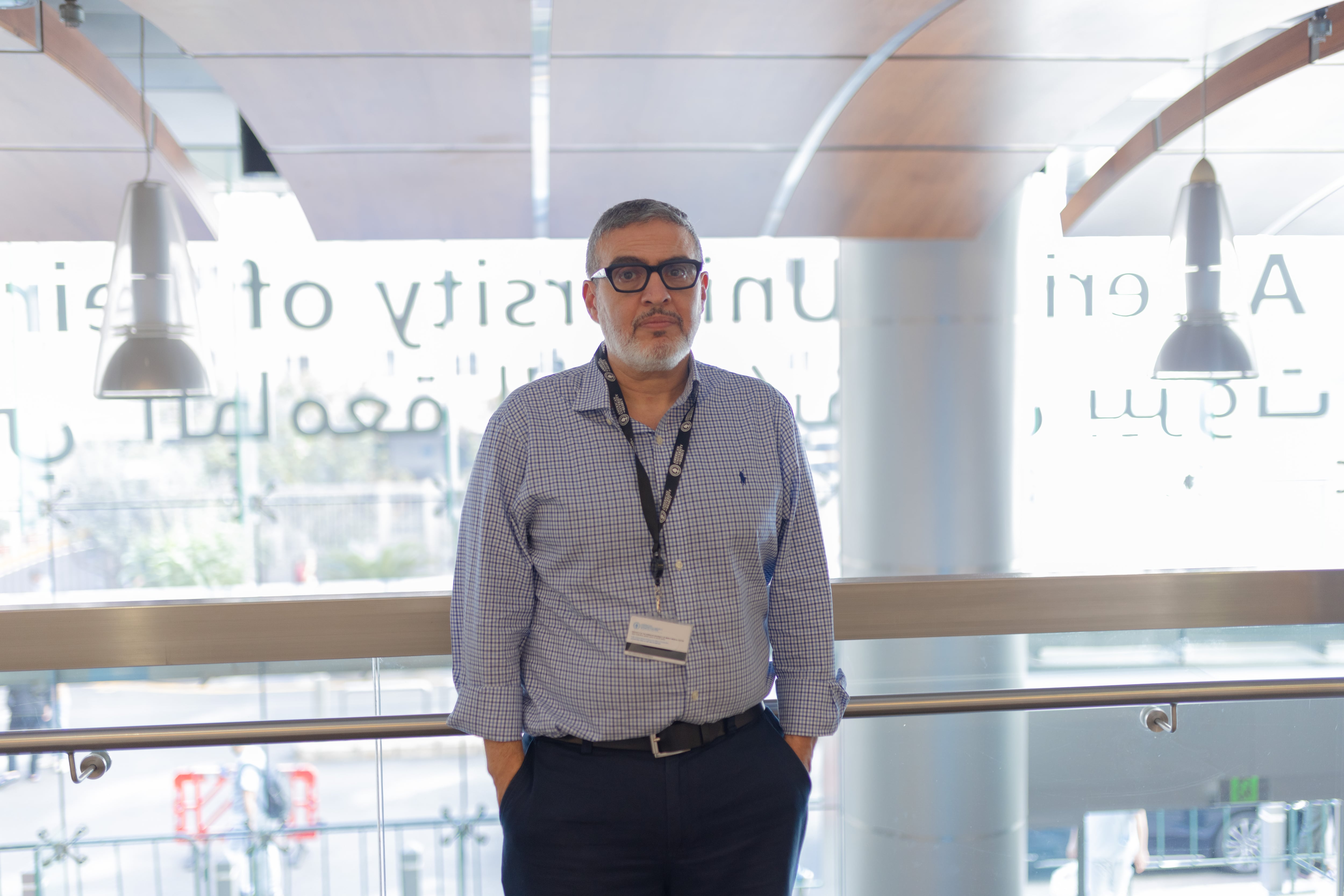 Ghassan Abu Sitta, en la cafetería de la Universidad Americana de Beirut.