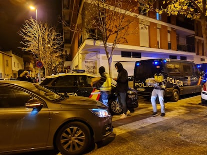 Operativo antiyihadista en el barrio de Santa Eugènia (Girona), el pasado miércoles 25 de enero.