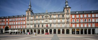 La Plaza Mayor de Madrid, casi vacía.