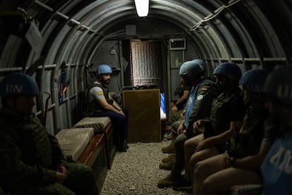 Soldados españoles se refugian en un bunker durante la alarma nivel 3, en una imagen de archivo.