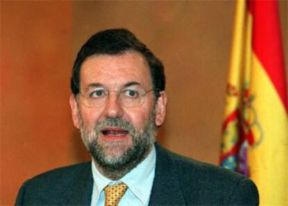 El vicepresidente primero del Gobierno, Mariano Rajoy, ayer, tras la reunión del Consejo de Ministros.