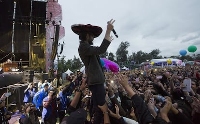 Alex Ebert, cantante de la banda Edward Sharpe and the Magnetic Zeros