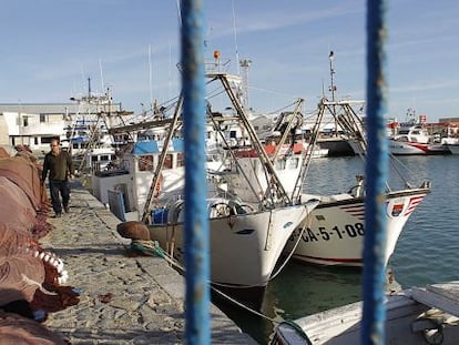 Embarcaciones en parada biológica en Barbate (Cádiz).