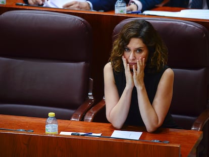 La presidenta de la Comunidad de Madrid, Isabel Díaz Ayuso, en la sesión de control del pleno de la Asamblea de Madrid.