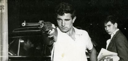 Un vecino de Aravaca practicando tiro en 1967.