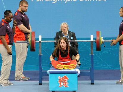 Loida Zabala se prepara para competir.