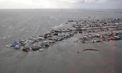 El huracán Sandy ha dejado más de 150 muertos en el Caribe y en 12 Estados de EE UU y daños por valor de más de 50.000 millones de euros.