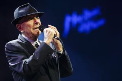 Leonard Cohen teve de sair em turnê depois que sua empresária fugiu com todo o seu dinheiro. Pelo menos desfrutamos do som ao vivo.