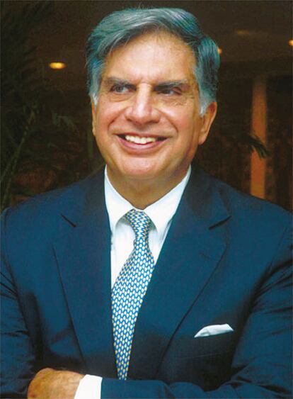 Ratan N. Tata, (Mumbai, India, 1937) es el líder del grupo Tata, un conglomerado de empresas que van desde el sector del automóvil hasta la hostelería.