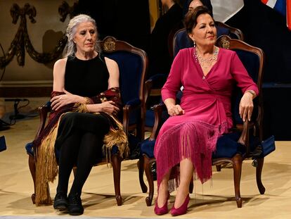 OVIEDO, SPAIN - OCTOBER 28: Maria Pages and Carmen Linares attend the "Princesa De Asturias" Awards 2022 ceremony at Oviedo Bullring on October 28, 2022 in Oviedo, Spain. (Photo by Carlos Alvarez/Getty Images)