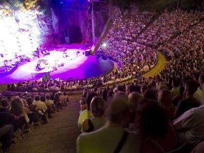 L'amfiteatre del Grec ple de públic, durant una de les representacions, una escena que aquest any no es podrà veure.
