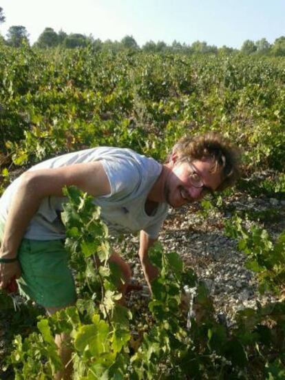 En Julian va estar a la verema francesa abans de l'emissió del programa.