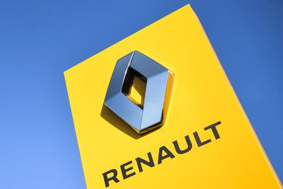 falta suministros renault