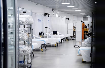 Fotografía facilitada por el Ayuntamiento de Barcelona que muestra la extensión del Hospital Universitario Vall d'Hebron que se ha instalado en el CEM Olímpicos para atender pacientes con coronavirus.