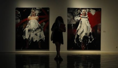 Dos de las obras de Lita Cabellut que pueden verse en la Fundación Vila Casas de Barcelona.