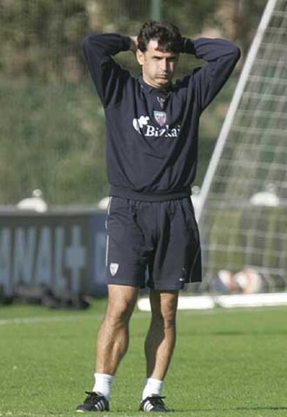 Mendilibar, el entrenador del Athletic, durante un entrenamiento.