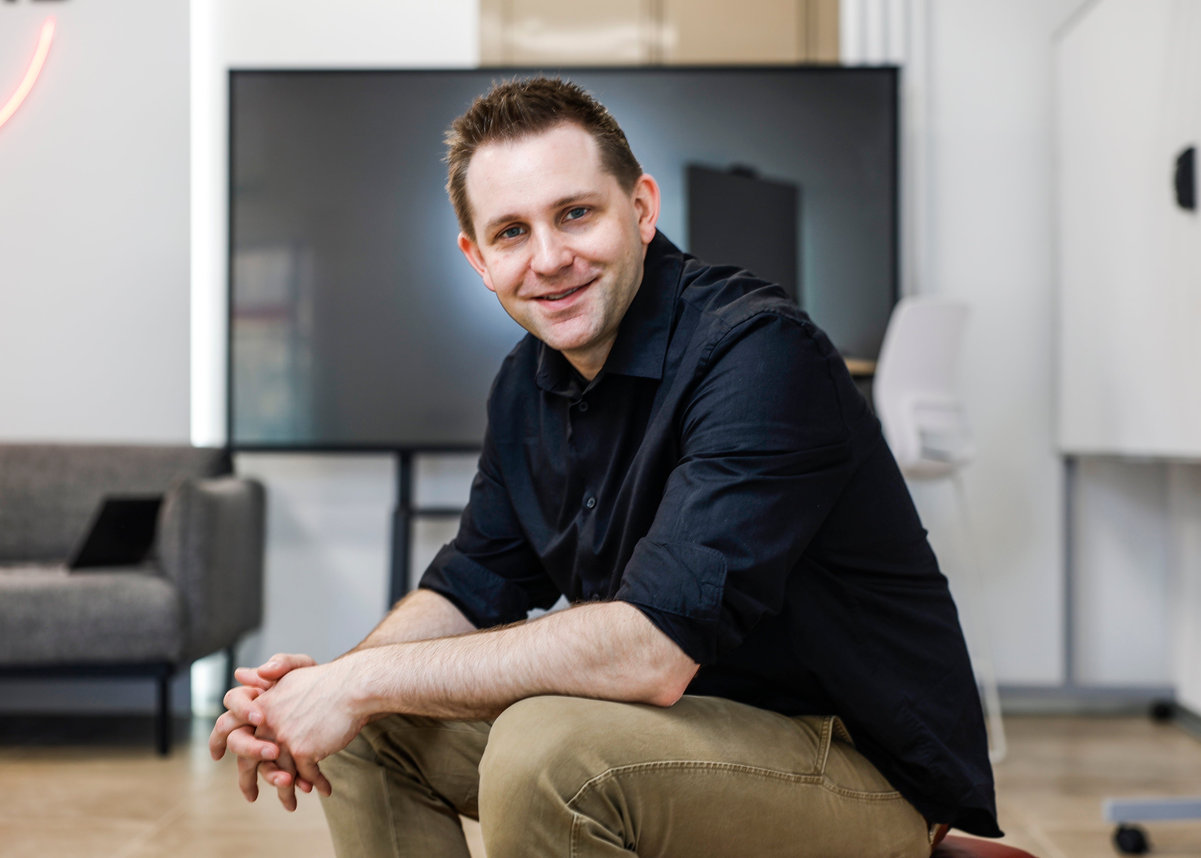 Max Schrems, jurista: “La promesa de la nube fue que todo sería mucho más barato, pero resulta que funciona con monopolios”