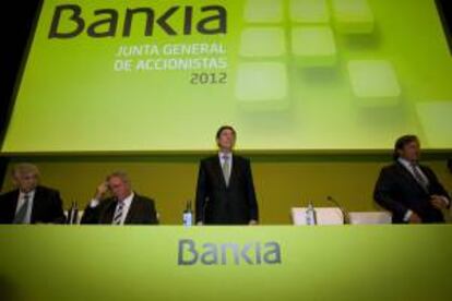 El presidente de Bankia, José Ignacio Goirigolzarri (c), durante la junta de accionistas de la entidad. EFE/Archivo