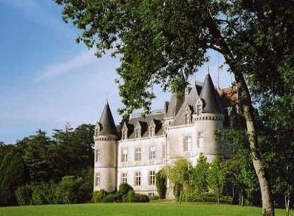 El Château des Tesnières, uno de los establecimientos que el sello Châteaux & Hotels tiene en el norte de Francia, cerca de las costas de Bretaña.