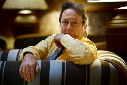 Robert Saladrigas, en 2004, año en que ganó el Premio Josep Pla de novela en catalán con la obra 'La llibreta groga' .