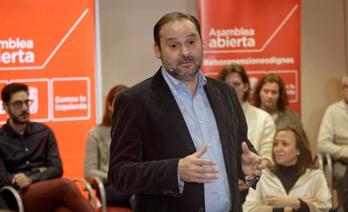 Ábalos, un hombre fuerte para deshacer los nudos de Fomento | Empresas | Cinco Días